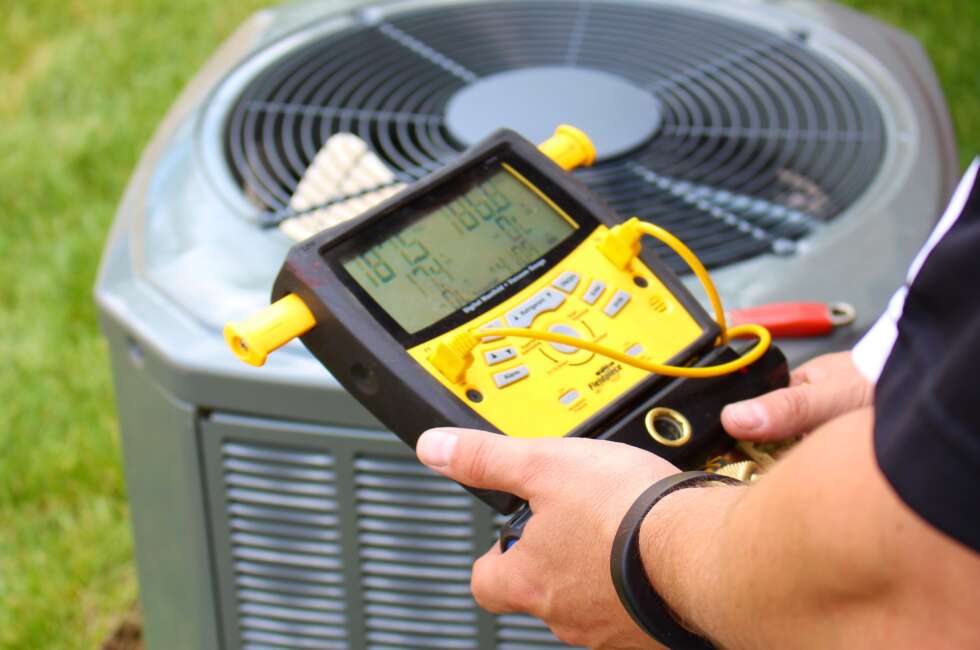 Air Conditioning Repair Servicing Man